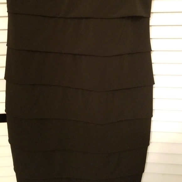 Red metallic and black cocktail dress size 4 - Picture 2 of 4